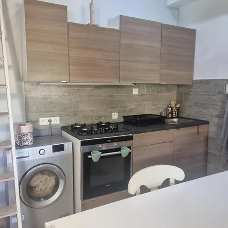 아파트 Petit Avec Espace Exterieur Proche *